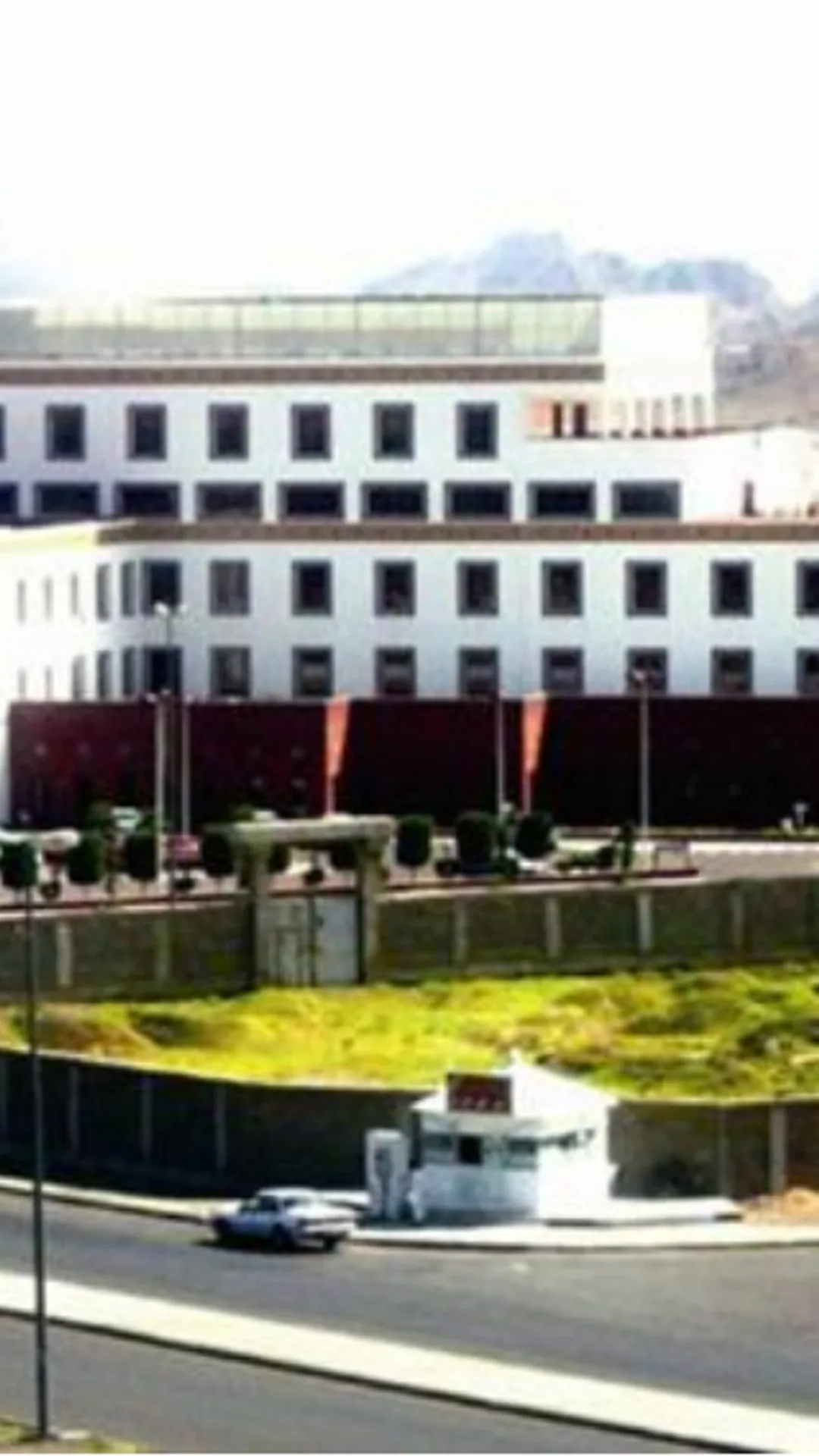 300-Beds Saudi German Hospital, a Buildings project by Habib Rafiq (Pvt.) Ltd.