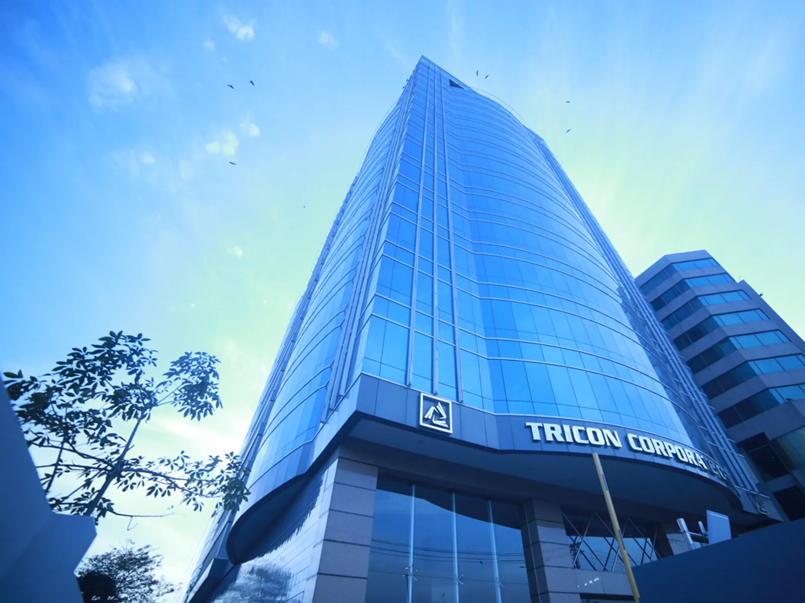 Tricon Corporate Centre by Habib Rafiq (Pvt.) Ltd.
