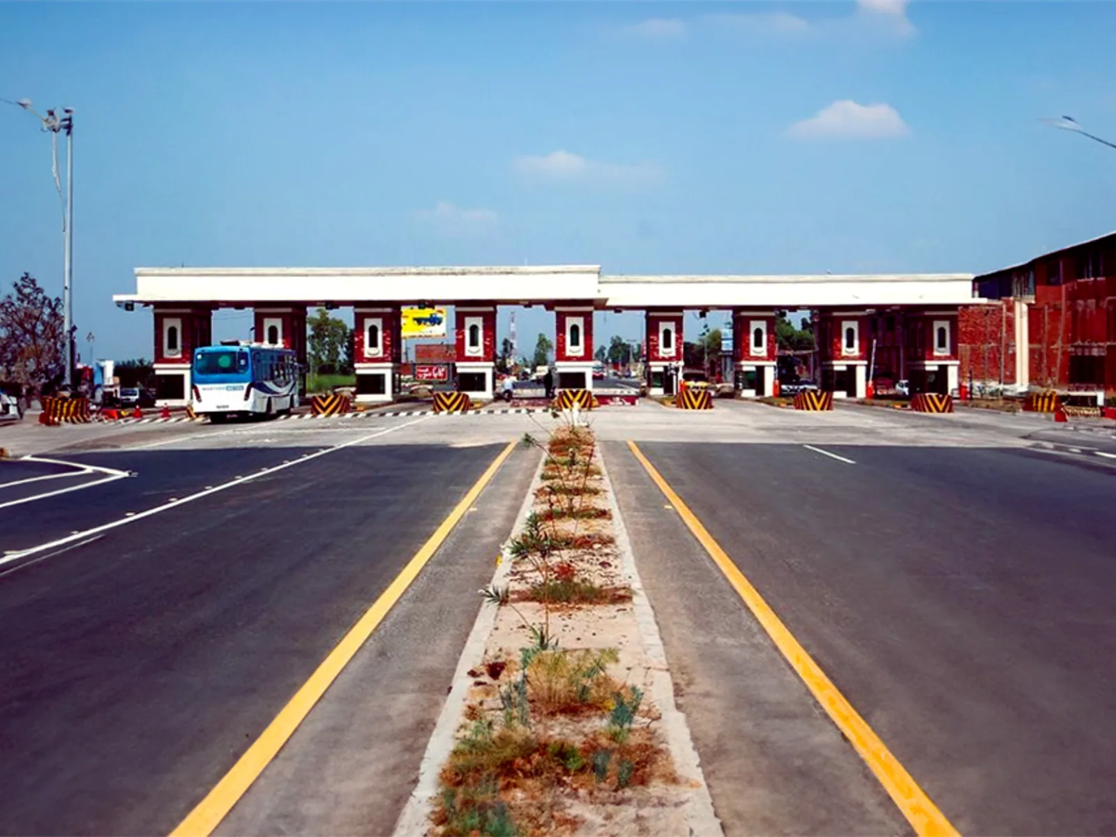 Lahore Sheikhupura Faisalabad Dual Carriageway BOT-2 Project by Habib Rafiq (Pvt.) Ltd.